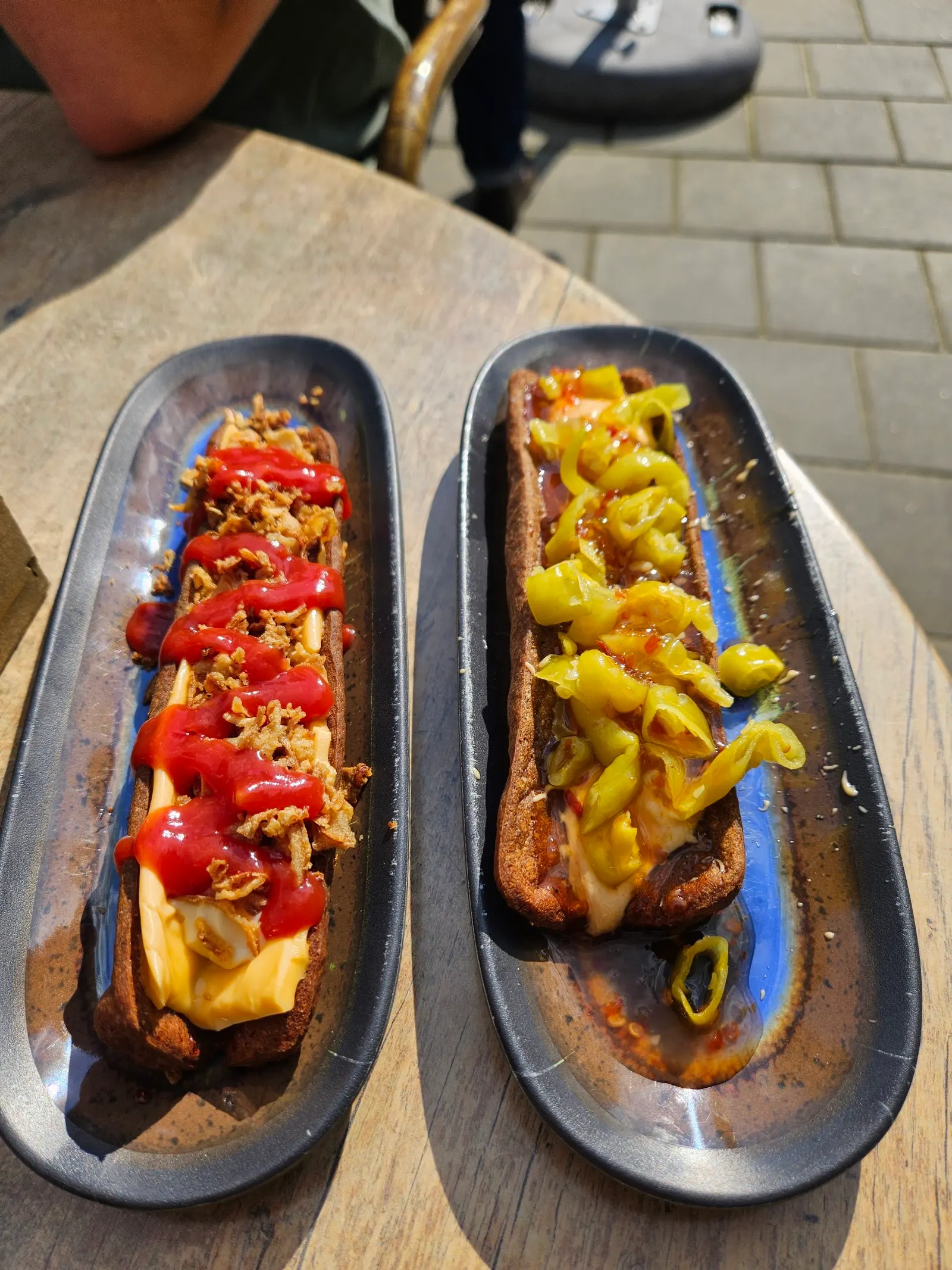 Twee frikandellen speciaal